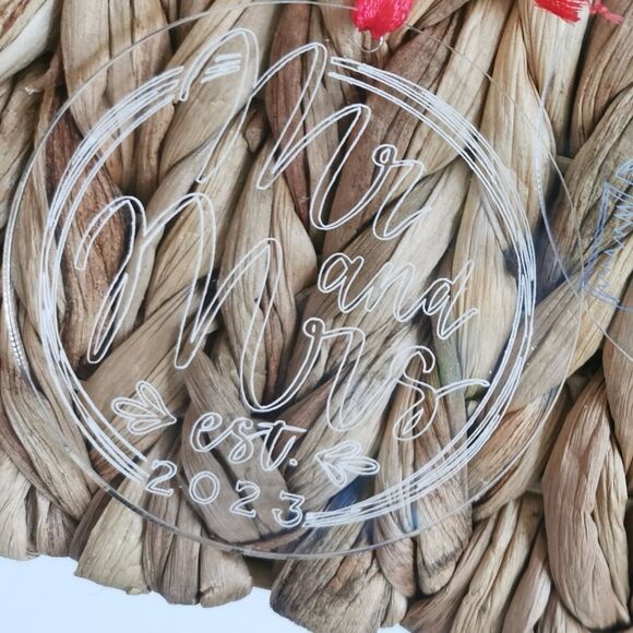 Acrylic round ornament - Picture 2 of 2